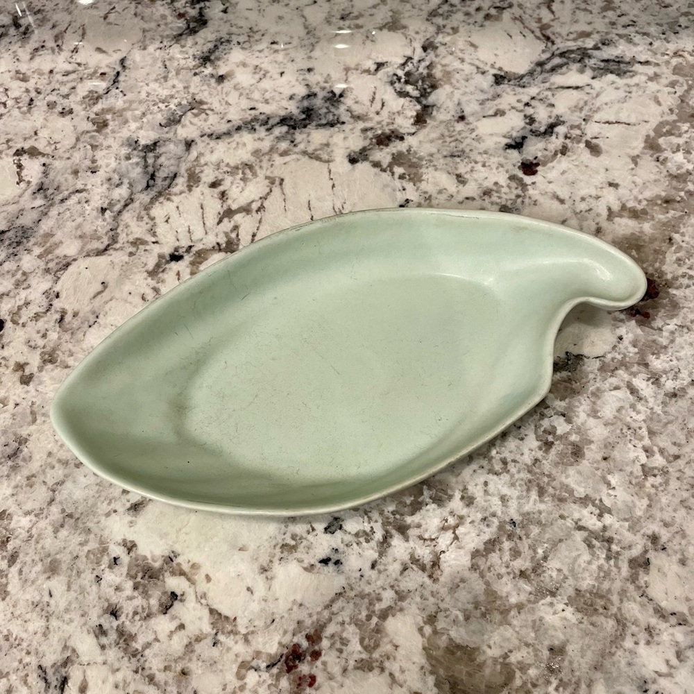 Vintage MCM Ceramic Shell-Shaped Serving Dish - Seafoam Green